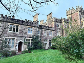 Unique apartment in stunning Manor house